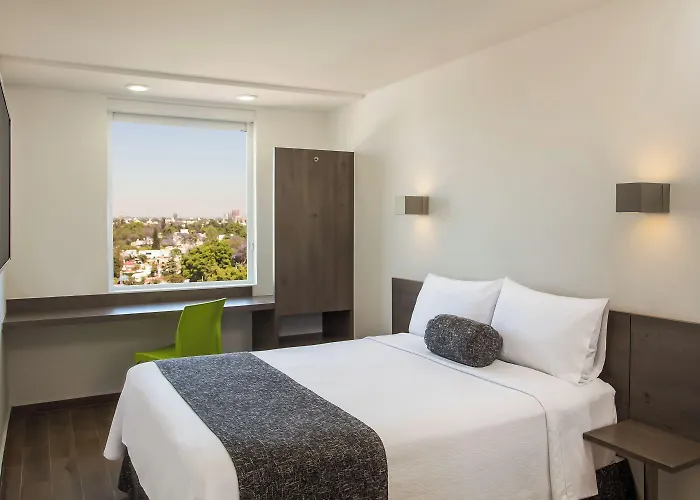 One Ciudad De La Raza Hotel 3*